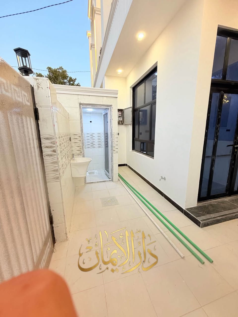 🏠🏠🏠🏠🏠🏠🏠🏠🏠🏠🏠 
بسم الله الرحمن الرحيم 
العنوان الانبارفلوجه 
فرصه ذهبيه وبسعر مناسب جدا بيع سريع
للبيع مشتملات  عدد 2في حي الأمين مربع ال 16نافذعلى شارع 40مجمع البرديني  المشتملات طابقين شغل درجه أولى فول سيراميك وأرضيه بورسلين أضلاع مفصوله بناء 2026 كل مشتمل يتكون من كراج وصحيات خارجيه واستقبال ومطبخ وصاله وغرفة  عدد٣ وحمام ومناور عدد 2وبيتونه 
🌴1️⃣التسلسل📠/164
🌴2️⃣مساحه🏚️/125m
🌴3️⃣الواجهه🏫/6.25m
🌴4️⃣النزال⛺/20m
🌴5️⃣الشارع🛣️/10 متر 
🌴6️⃣المرقم/16667
🌴7️⃣اقرب نقطه داله /قرب شارع 40مجمع البرديني
🌴8️⃣خدمات🏞️/ ماء وكهرباء 
🌴9️⃣السعر/120 وبي مجال للمشتمل الواحد 
🌴🔟 
📜نوع الملك / طابو ملك صرف 

 🌴🌴🌴ادارة مكتب دار الايمان للعقار 🌴🌴🌴

⚫للاستفسار📞📞 
☎وسام العيساوي 
***********(الواتساب)📞
***********📞  

     🌴لا نتعامل على المصرف العقاري🌴
_______________________________________
1️⃣●اسعار 💵العقارات المعلنة في مكتبنا تُحدد من قبل البائع 💸صاحب العقار وليس المكتب والسعر قابل للتفاوض بين البائع والمشتري📜 

2️⃣●⌛نتميز بعدم رفع سعر العقار من قبلنا ونجمع البائع🌴والمشتري وجهاً لوجه لغرض الاتفاق📝  على السعر النهائي 👍 

3️⃣●🌴قضاء الفلوجه/حي الشهداء شارع ستين 60 قرب نادي الصمود Fallujah, Iraq اذا عندك عقار تريد تعرضه للبيع او تريد تشتري عقار 

4️⃣🌴فقط ارسال المعلومات  على الواتساب او الاتصال على هواتف المكتب .. 

☎️نستقبل هواتفكم على الارقام التاليه 

☎️ابو عبدالله العيساوي 
*********** (الواتساب) 
***********
☎️***********
@ابرز المعجبين

