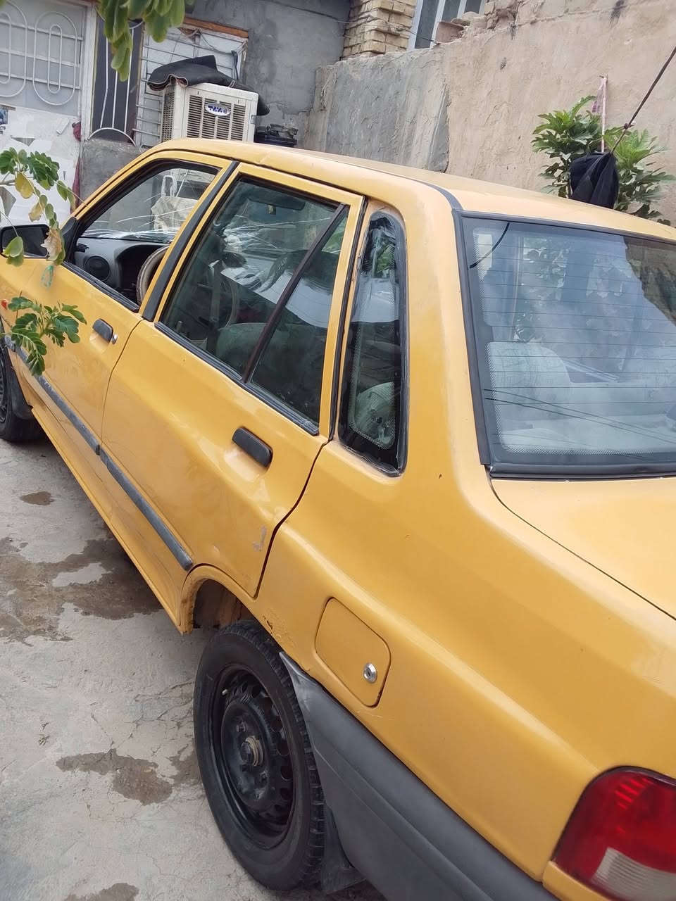 للبيع سايبه 12 رقم بغداد تحويل مباشر
مصفره هيئه وغرامه 
سعر 13 ***********
