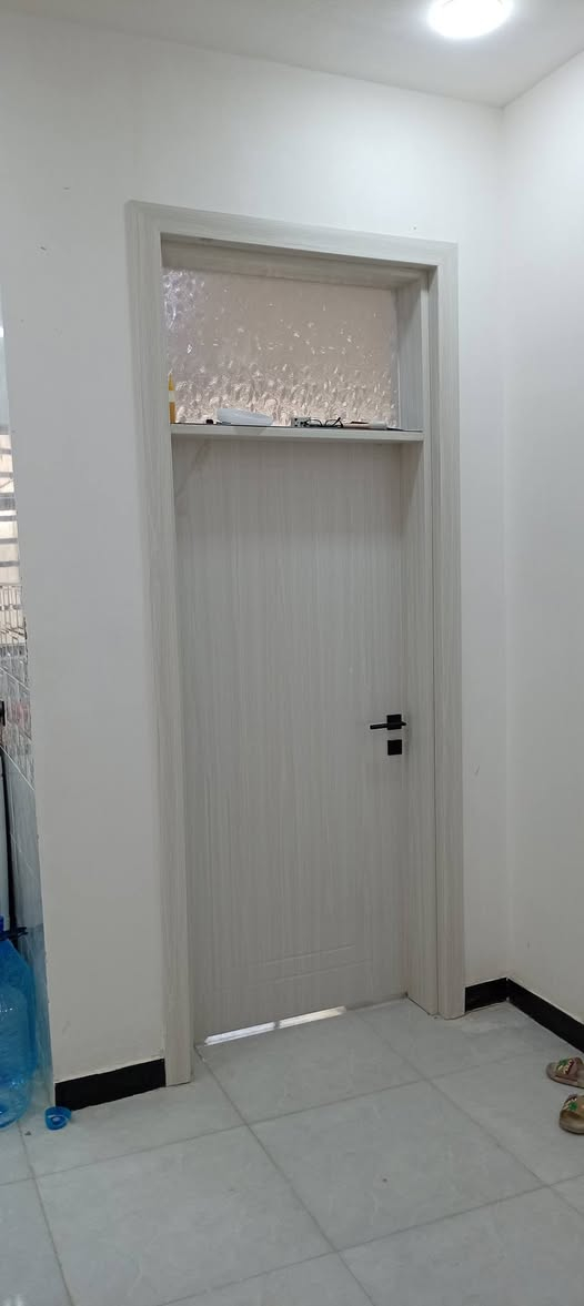 بيت للبيع مساحة ١٠٦م طابق واحد  في مجمع  السلطان انا صاحب البيت ***********
