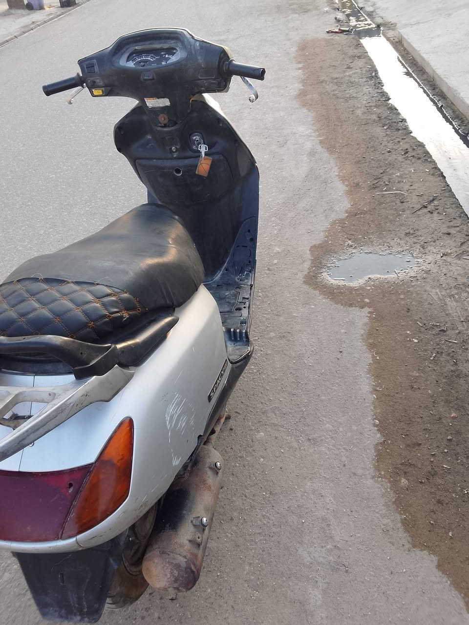 السلام عليكم دراجه سبيسي البيع دراجه خير من الله نكره سلف وهندر مكينه ناعمه كهربائيات شقاله كلهه مكاني بغداد الباويه رقمي*********** بي واتساب سعر 250وبيهه مجال
