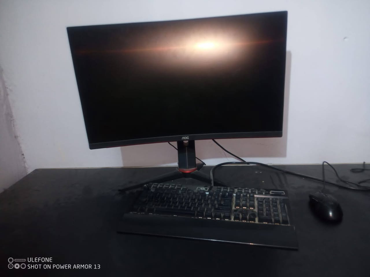 CPU: AMD Ryzen 5 5600
GPU: GTX 1660 Super MSI ventus 
M.B: MSI Tomahawk B350
RAM: Tforce 16GB 2x8 3000mhz white RGB
Case: Lian Li 215 Lancool mesh
PSU: 600watt
SSD:128GB
HDD:1TB

monitor : AOC 27G2G3 
27 INCH , 165Hz , VA , 1Ms , Curved  
نضيفة مع كابل HDMI +DP 
بيها عيب واحد دكمة الاتجاه اليمين عاطلة 
اما غير شي ممتاز ماكو غير مشكلة 

mouse : redragon emperor 12400Dpi wired 
keyboard : redragon Yama K550   
wifi : usb adapter tp-link 300Mbps 
UPS: kstar 1500va 
pc desk (ميز الحاسبة ) : 170x60cm

السعر 900 الف دينار بالكامل 
مكاني بغداد
***********

نص مكتوب في الصور:
- ULEFONE SHOT ON POWER ARMOR 13
- LIAN LI ULEFONE SHOT ON POWER ARMOR 13
- AI QUAD CAMERA ULEFONE SHOT ON POWER ARMOR 13