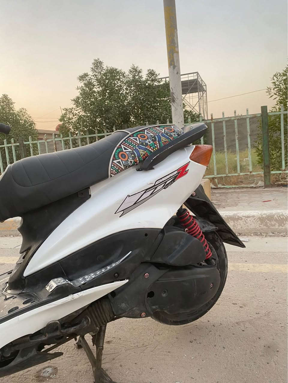 السلام عليكم دراجه سكنس نثيه 110 ياباتي للبيع دراجه كفاله مناقصهه برغي كلهه كامله وكلش جديده المكان بلغزاليه 
السعر 450 الرقم *********** بغداد, العراق
