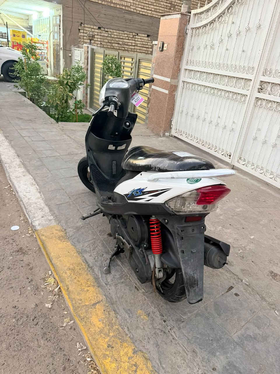 السلام عليكم حبايب ماكس عدله مكينه بلاديه ضفيره بلاديه كهربائيات شغاله كلهة كامله من كلشي مابيهة برغي نقص الدراجة حلوه كلش احله من الصور بهواي تجي تشوف بعينك وتفحص وكاعده ونصبتهة تخبل وبيهة زنون من هذه اليسطر سطرر مكاني بغداد الكريعات للاستفسار
واتساب/***********
رصيد/***********
