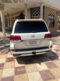 لاندكروز • ٢٠١٧ • مكفولة من الحادث