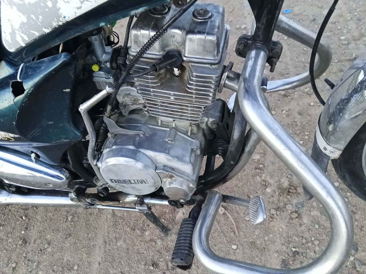 السلام عليكم دايلم للبيع السعر 300 شغال بيه دخانه بس مو قويه الشراي عل خاص او يتصل ***********

