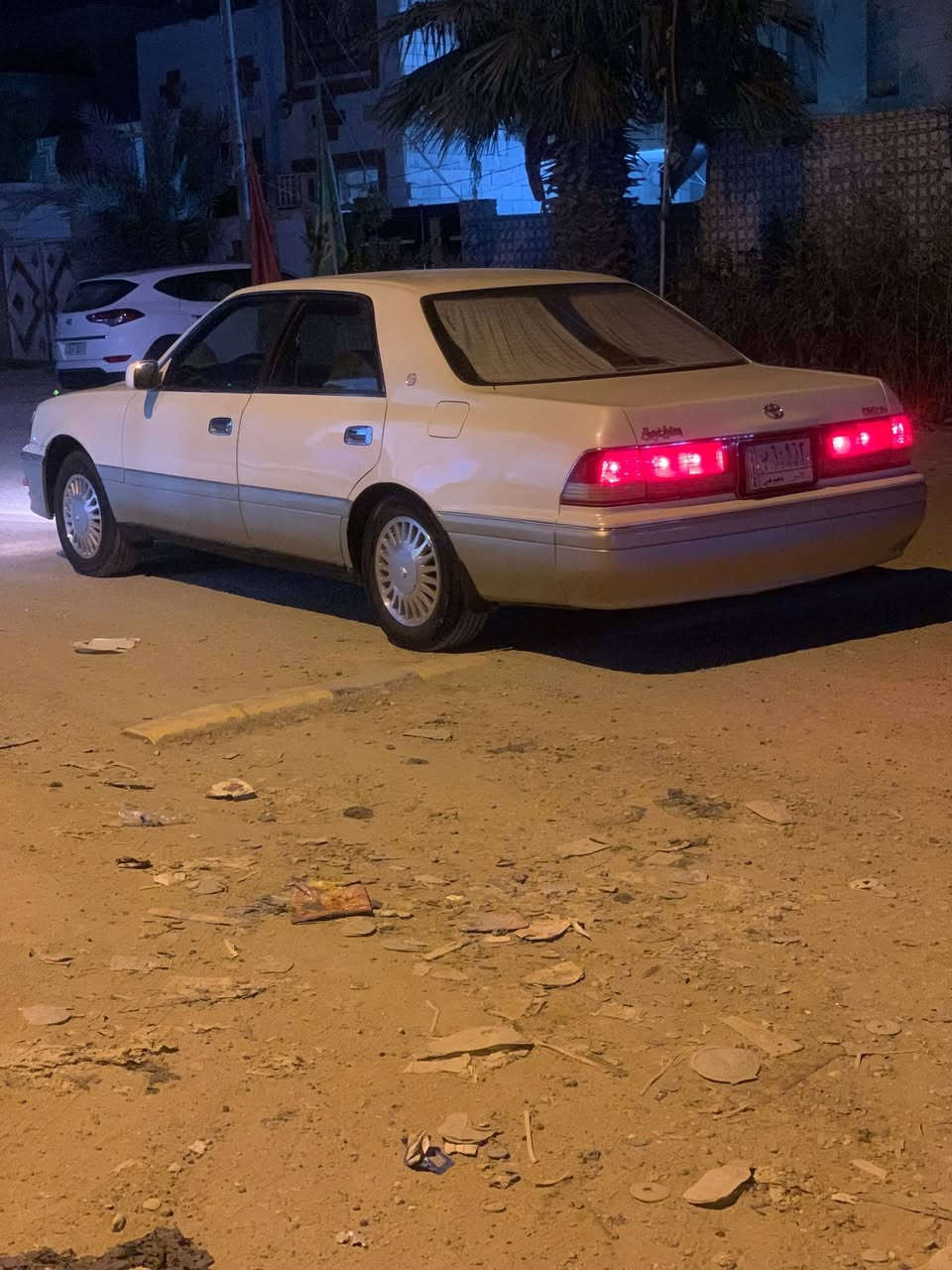 سلام عليكم راس ثور لبيع مكفوله رقم انبار سنويه ل 28 شاصي 55 مكينه 3000 فيشتين فول عده لفتحه مكان نجف الاشرف  سعرها 100 وبيه مجال ***********
