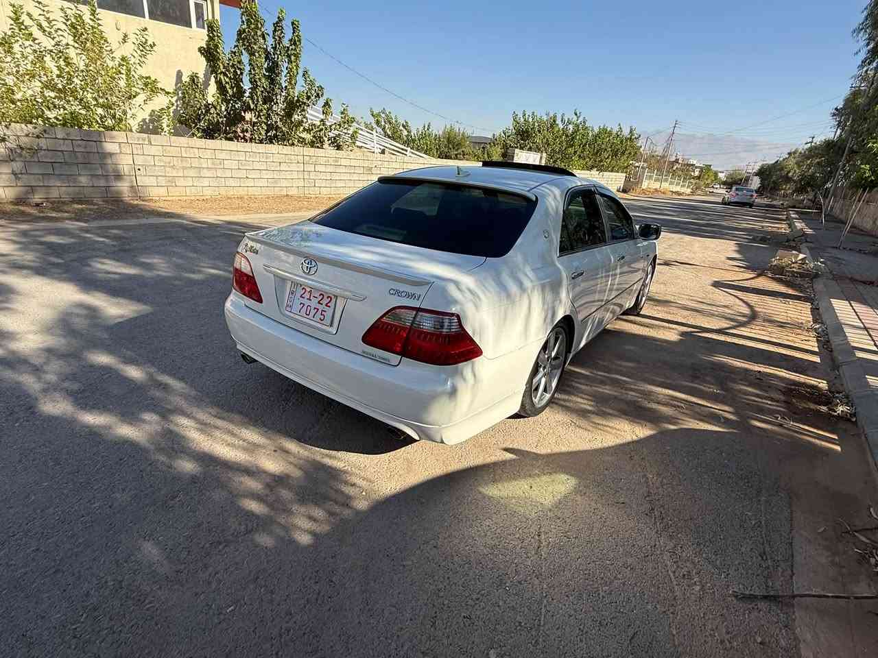 به ناوي خوداي بالاده ست تويتا كراون شاهانه براوە سویچ شاشە وکامێرا وحاسە  مؤديل ٢٠٠٦گەورە بە بچوک مەرخوبی بازاڕکۆدی هەیە ڕویاڵە کامل کراوە بە سپۆرت وویل دنگە سەیارە بئ بۆیاخە تەنها شوێن مووس بۆیاخە کامل جوانکاری باڵی سەر جام و باڵی سەرسندوق تە برید ساردوگەرم  نمونە سیعری قوفل قوفل ٤٩شوین هلبجە شهید 
***********ڤايبرو واتساپ
