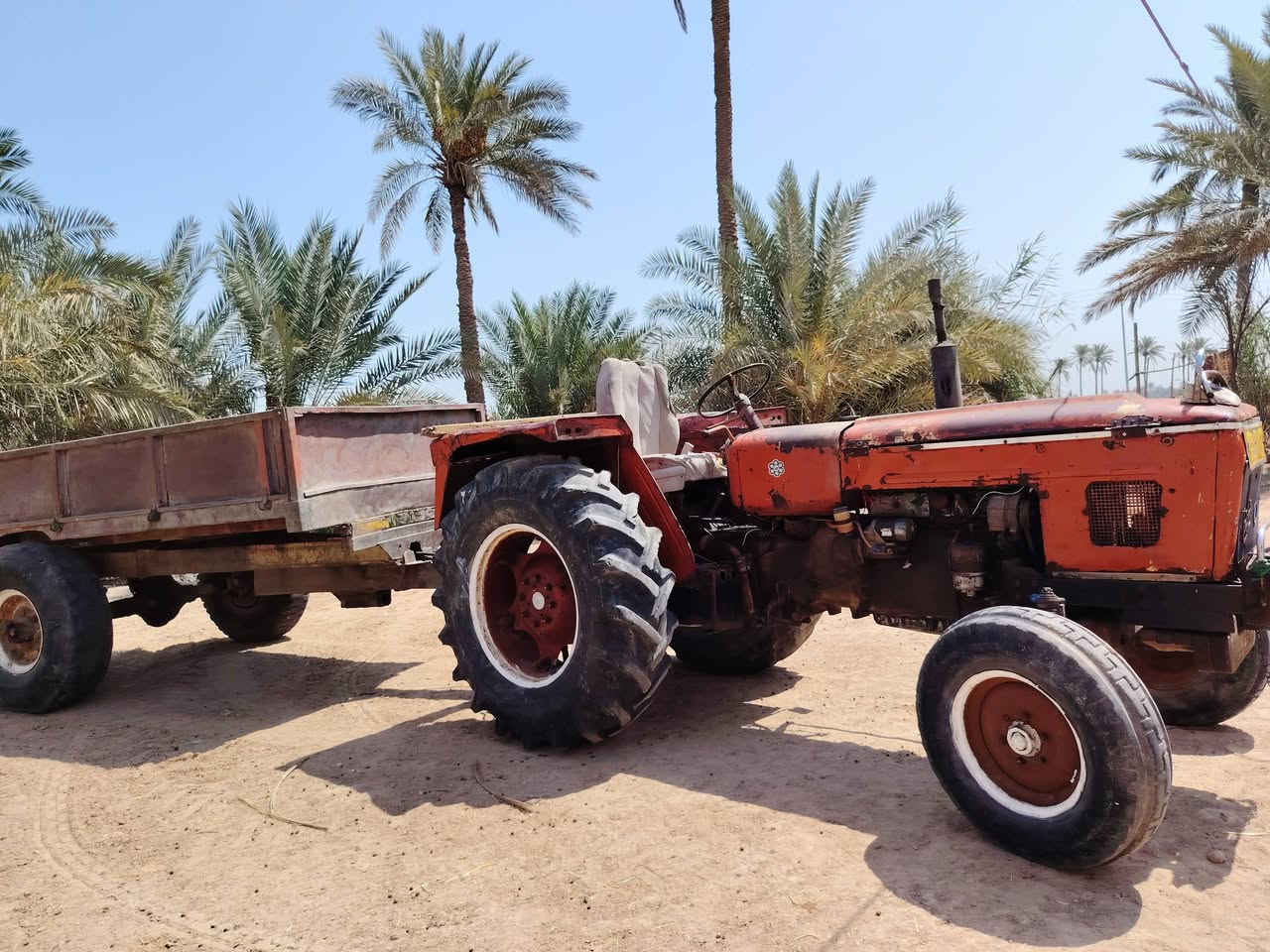 سلام عليكم مكينة عنتر البيع موديل 83مكينة جاهزة من كير وبم ومحرك وجهاز رفع وتخم تاير وباتري جديد وبريك مكينة نكرة سلف  مع عربانة سكندرية جديد لاتصال على الرقم ***********مكان ديوانية غماس
