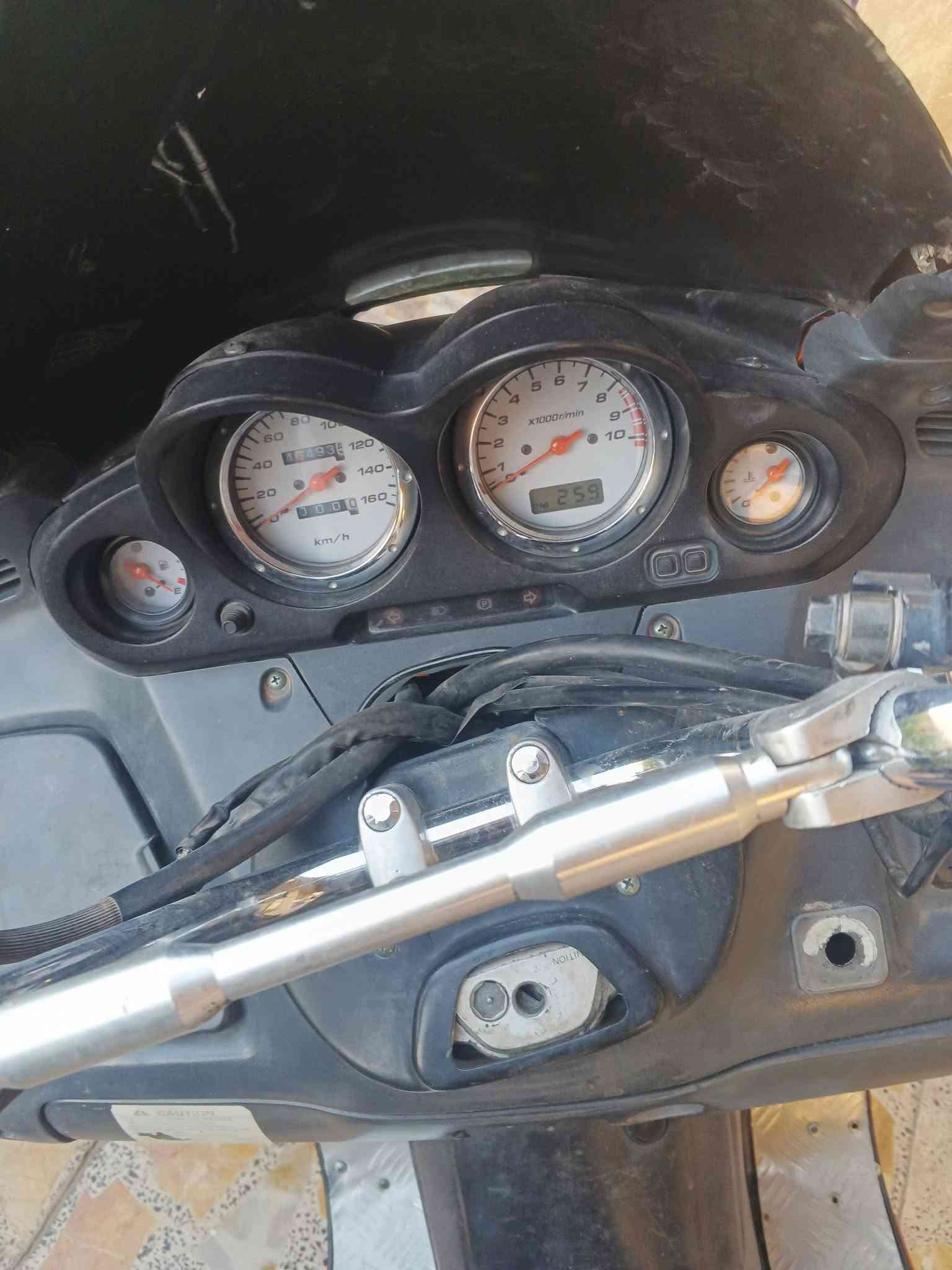 لسلام عليكم دراجة فورزا 0_6 سعر 550000 بيها مجال***********
