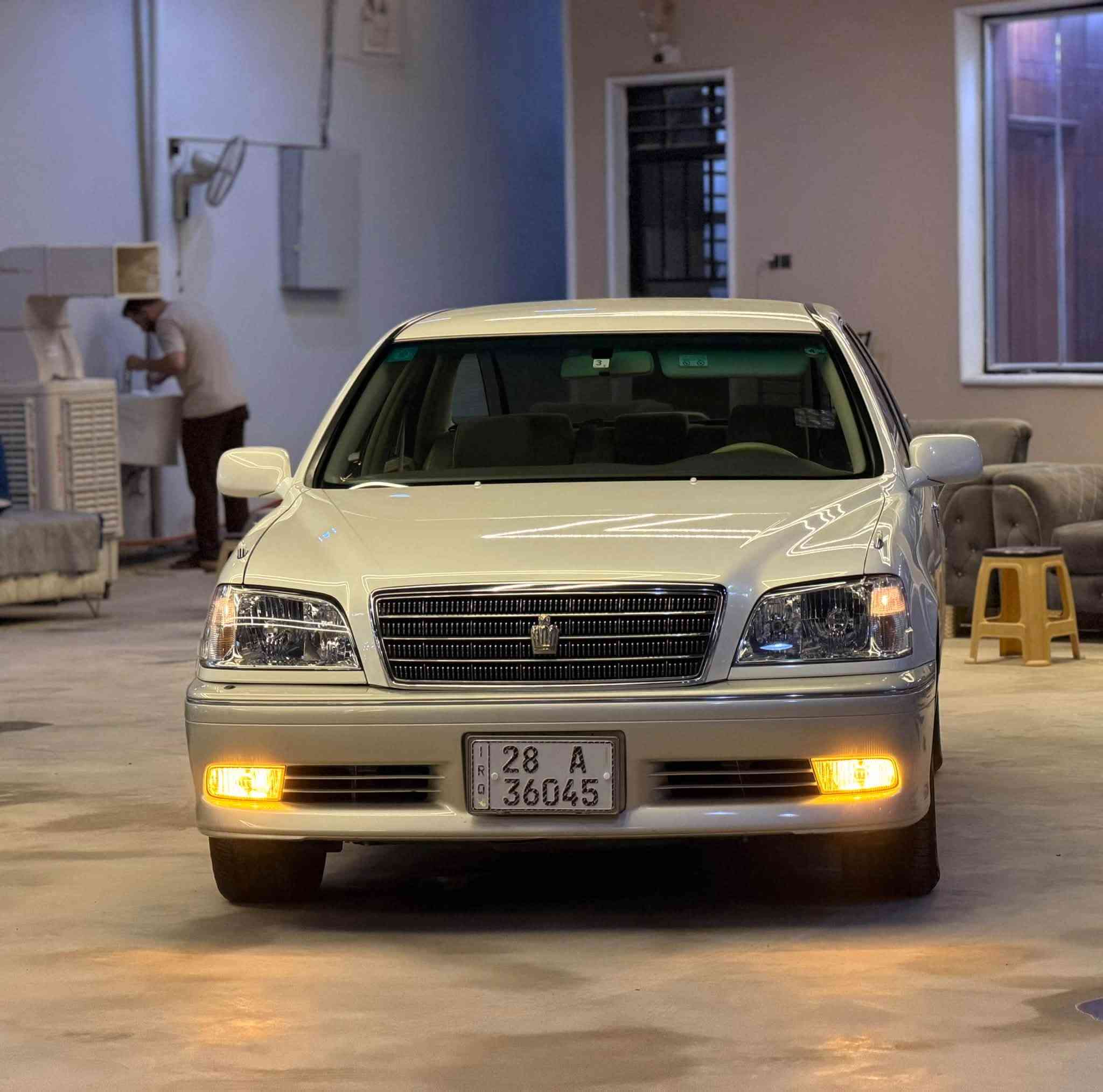 TOYOTA CROWN ROYAL SALON 👑
للبيع تويوتا كراون 2002.
اللون           ابيض محجل   😊.

❗️فقط للذواقة لليدور جديد وزيرو واصولي وكفاله عامه.

رقم نجف .  تسجيل جديد قرار. 102. شرط المداور ثاني يوم سنويه نافذه لغاية 2031  وستوها صاعده هزه جديده شرط ثاني يوم بأسم المشتري وشرط اسجلت بفترة قرار 102. 
مكفوله كفاله عامه عراق ويابان  من كص وضربه ونقل جثه وصبغ  ورسميات والاصوليات والغرامات.
المواصفات 👇.
دكم.
كرستال. خضراوي 
مكينتها ديفور الجبير 
ويل نجمه ابيضّ اصلي.
كشنات كهرباء.
برده خلفيه كهرباء اصليه.
مري كهرباء+هيتر♨️.
تبريد ثلج ❄️+سبلت متحرك.
داخل بيجي  مطعم بصاج.
شاشه كرستال ترحيب.
لايتات كرستال زنون اصل.
بگ لايتات كرستال لد.
ستيران كهربائي 
كامره خلفيه دوار.
سستم نياكل متكامل. اصلي 
تخم تاير +حداديه جديده اسفنجه.
غراض مال جنطه كامله.
والسياره ماعايزه برغي كامله على اخر حبايه.
والسياره بالواقع اجمل من الصور بهواي.📷
العنوان🏡ألنجف الأشرف.
السعر💵. 163.  وبيها مجال قليل جداً جداً.
للأستفسار 📞📲 ***********.  ليث حازم.  
رجاءً اذا ماعجبك السعر او مو شراي اعگب المنشور او تعلق تعليق حلو يدل على اخلاقك الراقيه وكلشي اكو بالسوگ.
