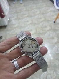 ساعة • للبيع