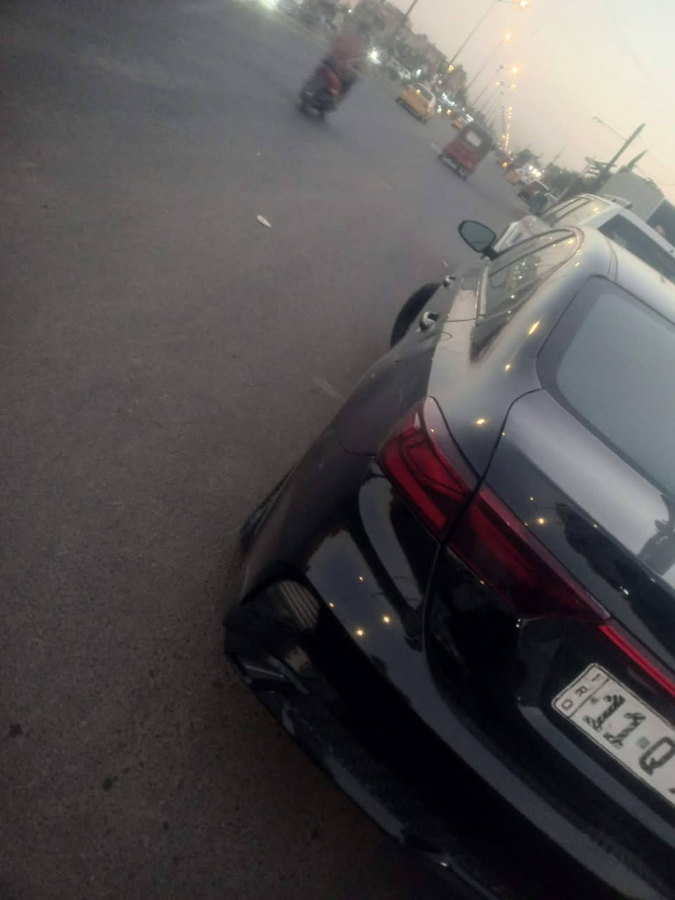سلام عليكم كية فورتي موديل 23 صبغ جنطة وجاملغ خلفي فقط ماشية 46 وبيها بارد مكاني بغداد سعر 120 رقم الهاتف ***********

