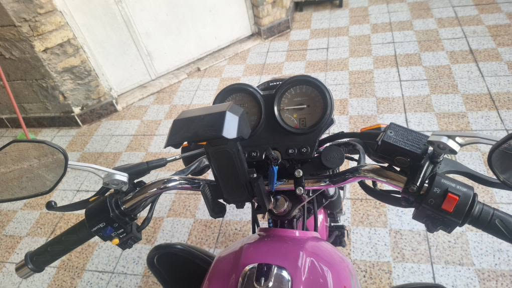 السلام عليكم
دراجة دايون عظم للبيع موديل 24 مكينة 150cc داجة كاملة مابيه نقص غير جوزة شغل مطفي والباقي كفالة عامة مرقمة رقم كربلاء مشروع وطني وين ماتريد احولك سنوية بسمي مصار سنه من شتريته الوصل مال شراء موجود ماشية 14.000 السعر 2750 وبيه مجال للشراي 

مكاني بغداد البلديات

رقمي: *********** بغداد, العراق
