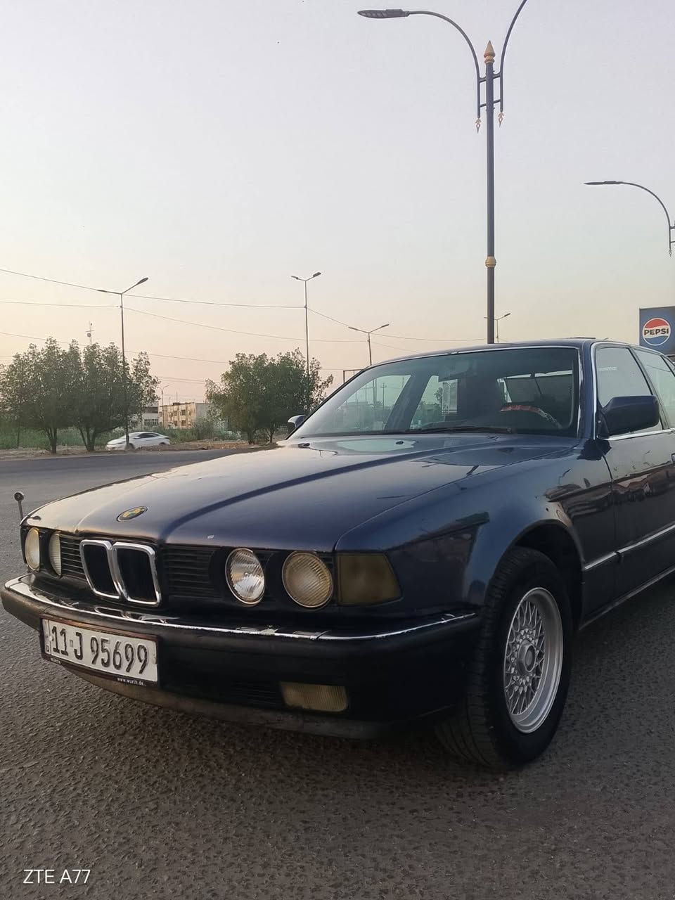 سلام عليكم
للبيع فقط بي ام موديل ١٩٩١
حجم ٧٣٥ 
رقم بغداد انكليزي
َمكينته بيه بخار قليل من القبق فقط
السعر ٢٩
مكان السياره بابل الاسكندريه
الاتصال على الرقم ***********

نص مكتوب في الصور:
- ZTE A77