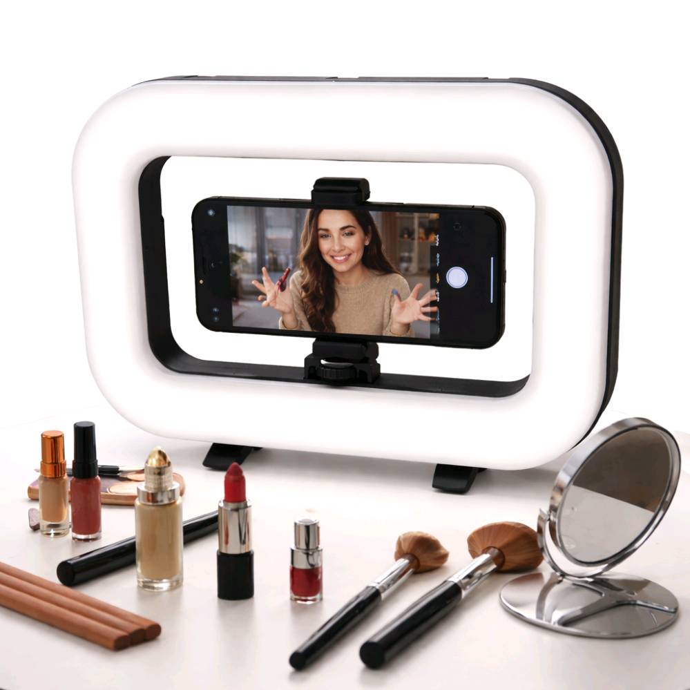 لايت للبث والتصوير 
✨ إضاءة احترافية بلمسة بسيطة!

إضاءة LED Ring Light YM-300 مثالية للبث والتصوير والسيلفي 📸
🔆 3 نغمات إضاءة مع تحكم بالسطوع
📱 حامل هاتف + تحكم بلوتوث
🔋 بطارية مدمجة تدوم حتى ساعة
🌈 إضاءة ناعمة تبرزك بأفضل شكل

خلّي صورك وبثك دايمًا في مستوى ثاني 🔥
السعر 15 الف