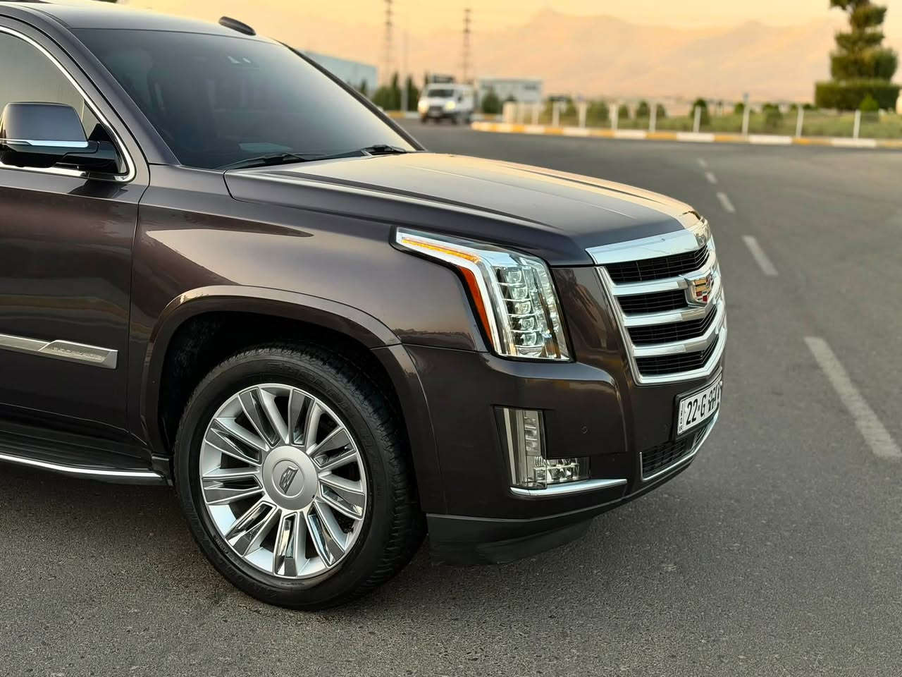 ﷽
‏                 CADILLAC ESCALADE PLATINUM 2016
▫️كاديلاك أسكاليد موديل 2016 
🔹مواصفات پلاتينيوم فول مواصفات ١/١
🔹لون مميز ( لون قهواي  )

▫️محرك V8 تمانية سلندر🔥
🔹كير و محرك بشرط
بدون صوت و بدون صرف بدون خلل
🔹ماشية  73  الف حقيقي

▫️سيارة كلين تايتل مكفولة كفالة عامة ✅
🔹مكفولة حتى دعاميات بشرط بدون صبوغ
🔹بدون صبوغ بدون شخت و بدون رصعات
🔹سيارة حيل حيلوة جديد جديد ماشاالله
🔹سيارة كل على وضع شريكة لوك لوك

▫️مواصفات پلاتينيوم
( بصمة - فتحة - فور ويل - دبل رادار  أمامي و جانبي - رادار خط طريق - داتاشو - خمس كاميرات - صندوق شفت - سقف DVD - شغال - شحن موبايل - قاصة - كشن جلد مساج - كشن تتفيئة و تبريد - كشن و ستيرن خزن - كشن هزاز - تبريد مركزي - لايت ليد و زينون بيلادي - حصاص أمامي و خلفي - مراي شفت - بعد هواي مواصفات )

◽️اربع تاير ويل جديد ويل بيلادي حجم 22
🔹سيارة شرط بدون اى نواقص گير و محرك و حدادي و كاهرباى كولة بشرط
🔹سنوي و رقم و هزة جديد سنوي بأسمي
🔹 نفسي يوم / تحويل و كاله حاظر
🔹 مكان_🌆 سليماني

◽️سعر_ 314$ 
◽️موبايل_ ***********
____________________________________
