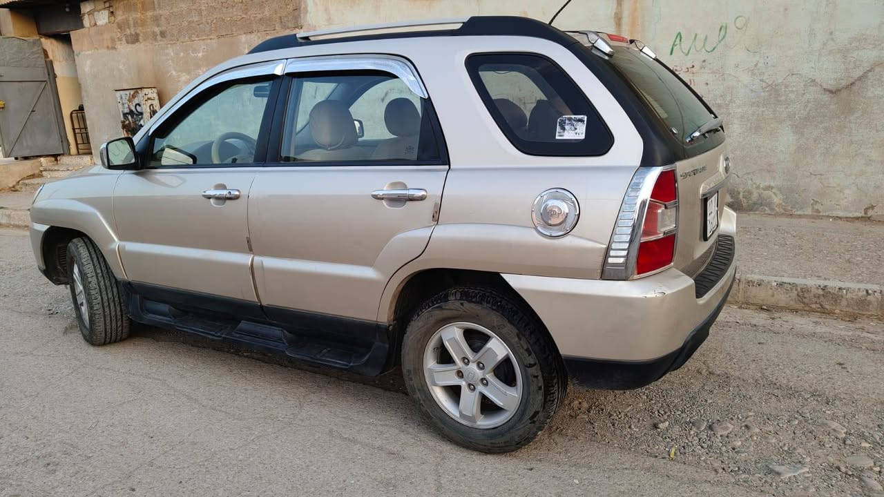 سيارة سبورتج 2009 للبيع
محرك 2000 شرط 
كير شرط 
تبريد شرط شغال
لون السيارة رصاصي فضي
لايوجد تبديل او ضربة او صبغ 
السيارة باسمي شرط تحويل وبدون وكالة 
سنوية جديدة
رقم مسطرة دولي جديد 
حي نابلس قرب مدرسة جبل طارق الأبتدائية وقرب مستشفى اطباء بلا حدود الجانب الايمن
سونار للسيارة موجود 
لمعرفة سعر السيارة وتفاصيل اخرى الاتصال على الرقم 
***********
