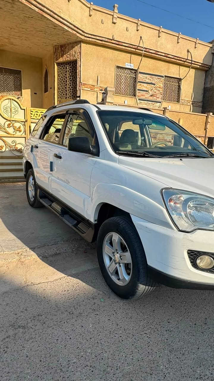 كيا سبورتاج 2009 خليجي للبيع او المراوس
سياره حلوه ونظيفه 
محرك 2000
كير ومكينه وتبريد مكفوله 
سياره بيها بارد قليل وقبغ الجنطه مبدل 
رقمها بابل 
السياره باسمي تحويل ثاني يوم
مكاني بغداد المحموديه 
للتواصل ***********
