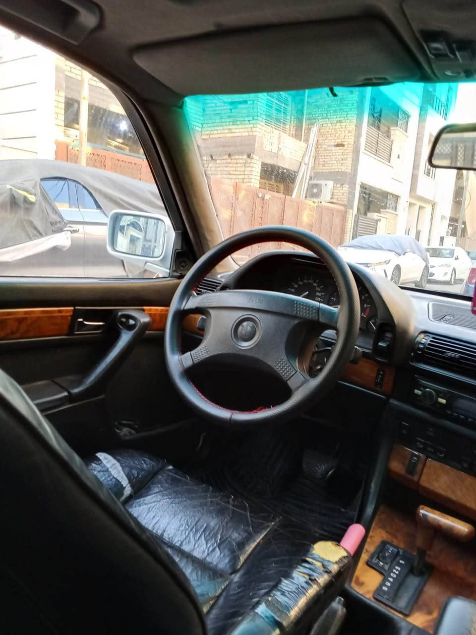 السلام عليكم

للبيع بي إم دبليو730 اصل بيها محرك 35 محرك كير جدد تبريد شغال ثلج داخلها جلد اصلي كهربائي امامي والخلفي فتحة سقف شغالة 3 بردات بلاد جام دبل شغال دبل جكمجة دبل ايرباك حساسات امامية خلفية سكليتر كهرباء صبغ جمالية بيها الجاملغ الخلفي تصليح بسيط فقط تخم اطارات جدد باتري جديد على الضمان دبل كميوتر بغداد بسمي سنوية 27 السعر 60 وبيها مجال قليل الاتصال *********** بغداد, العراق
