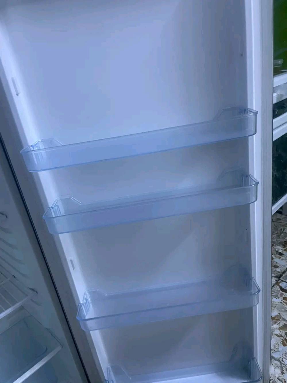 ثلاجه • نضيفة • ١٧ قدم