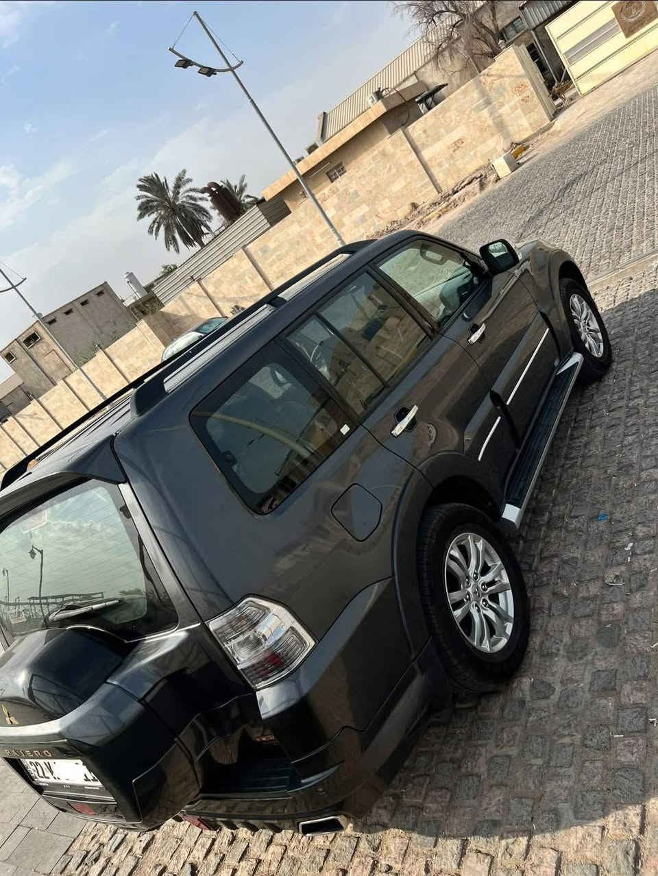 باجيرو حبتور راس الأرنب 7راكب ومعروفة الحبتور فول مواصفات موديل 2019خليجي السيارة مكفولة كفالة عامة وسونارها موجود  ماشية55الف كيلو حقيقي ع ايدي مال جناي من اشتريتها جانت ماشية 19الف محرك 6سلندر 3800
السلام عليكم 
 السيارة ماناقصها ولا برغي 
 وسبيرها مانازل 
حداديتها بلاد مال شركة بعدها جديدة 
طخم تايرات جديد كشنها الأخير ما مفتوح بعده بغلاف الشركة وحقيبة الاسعافات والجك والسويج الثاني مامستخدمات
مواصفاتها : 
حساسات خلفية 
كاميرة خلفية 
فتحة سقف 
نظام دفلوك 
مثبت سرعة 
تحكم ستيرن
مانع انزلاق 
مري كهرباء
اشاير بالمراي 
حساس تايرات 
زراك لايت
حقيبة اسعافات 
طفاية حريق
12سماعة + دمام خلفي 
ايرباك عدد8 
وشادلها داش كام شاومي امامية وخلفية سعرها تقريباً 250الف 
لونها نفطي مميز تقريباً
واللحية مالت الدعاميات بلادية من الشركة وعليهن لزكة الشركة 
رقمها اربيل بأسمي شوكت متريد احولك سنويتها جديدة تنتهي بـ2030 
مكان السيارة بصرة 
السعر 265وبيها مجال بسيط 
واتساب ***********

باجيرو حبتور راس الأرنب 7راكب ومعروفة الحبتور فول مواصفات موديل 2019خليجي السيارة مكفولة كفالة عامة وسونارها موجود  ماشية55الف كيلو حقيقي ع ايدي مال جناي من اشتريتها جانت ماشية 19الف محرك 6سلندر 3800
