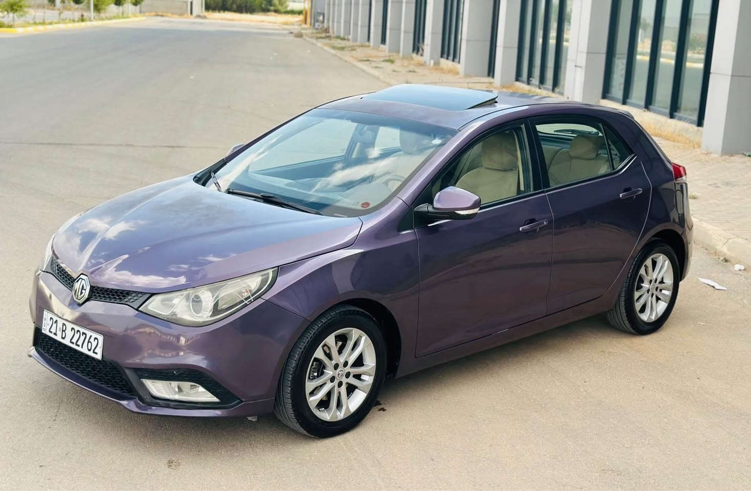 MG 5 2014
مج ٢٠١٤ سفری ئێرەیە گێڕ و مەکینە بەشەرت بێ مەسرەف سەیارەی ماڵە تایەی تازە هەموو شتێکی بەشەرتی فەحس و فیتەر مواسەفات فول سڵاید ناوزەرد سوکان ڤۆلیۆم ABS ئاوێنە ئیشارەت حاسە مۆدی گێڕی سپۆرت و گێڕ قورس و نۆڕماڵ کێشەی دیلۆی نیە بە نۆرماڵیش بۆیاخ یەک پەڵەی چەمەلەغ پێشەوە بێ ناو بێ ئێرباگ موشتەری تەلەفۆن بکە 
سعر ٦٨$
*********** السليمانية, العراق
