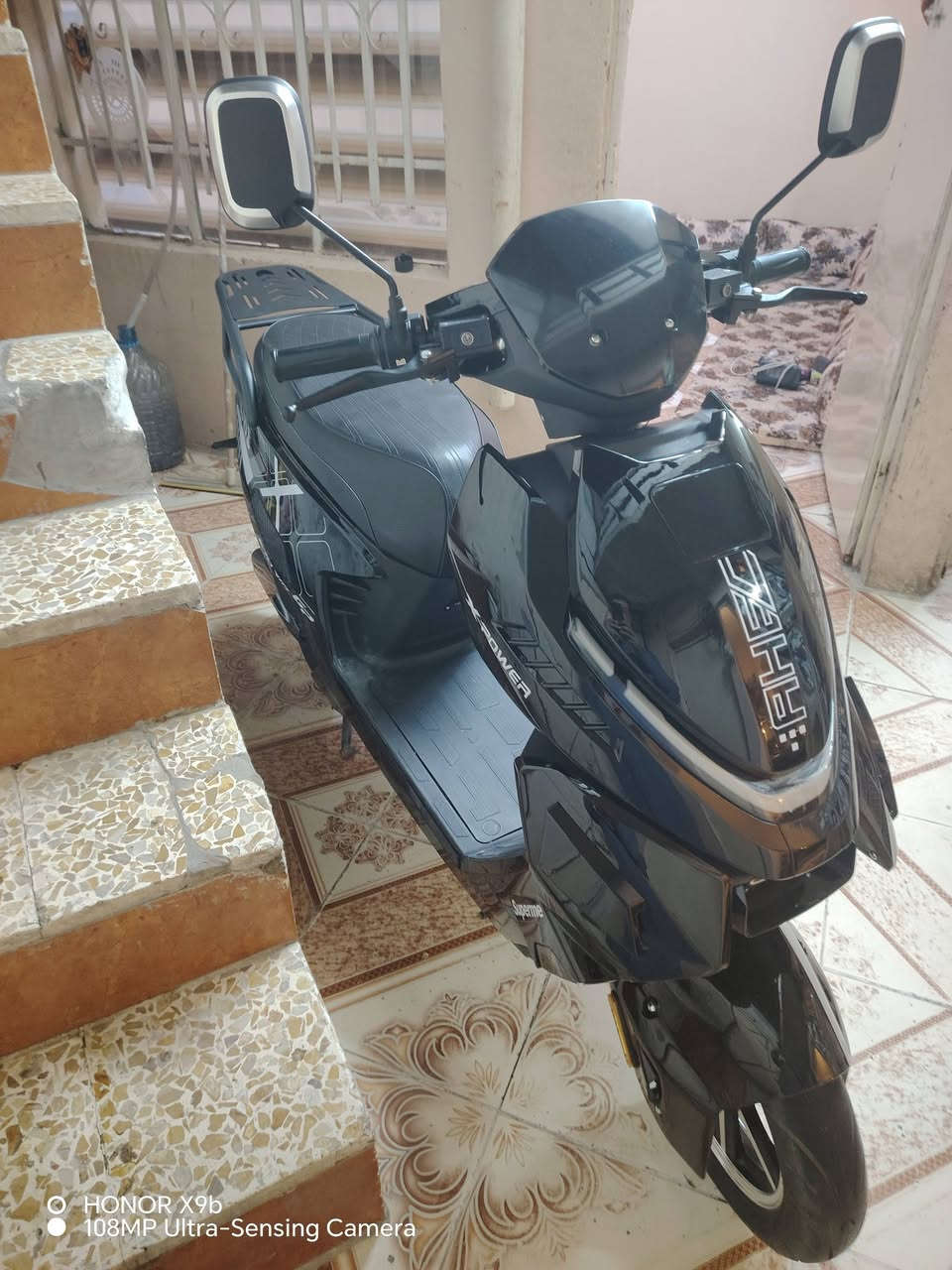 @للبيع دراجة شحن جديده 
السعر(٩٠٠الف) رقم الهاتف 
***********
