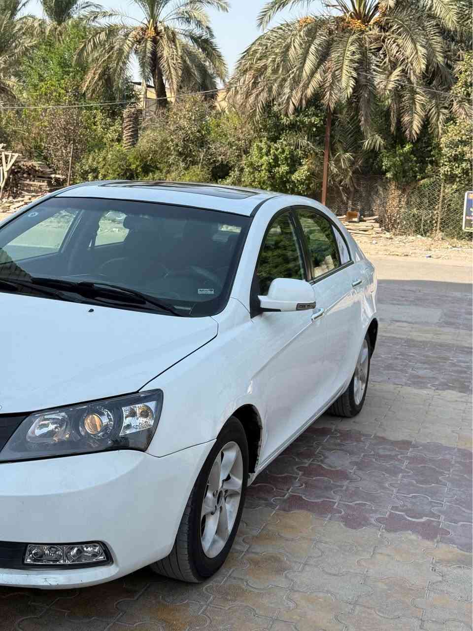 جيلي امكراند c7 موديل ١٣ رقم بغداد إنكليزي رقم وهزة وسنوية جدد باسمي سياره بلاديه مكفوله فقط كد شبر بالجاملغ الأمامي محرك كير بلاديات مكفولات تبريد ثلج تايرات جدد  حداديه جاهزة مكانها بغداد حي الجهاد السعر ٥١$ 
رقم الهاتف *********** بغداد, العراق
