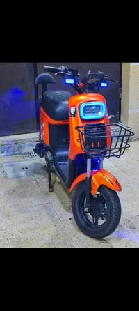 دراجه شحن ار8 • بطاريات جيده • البياع