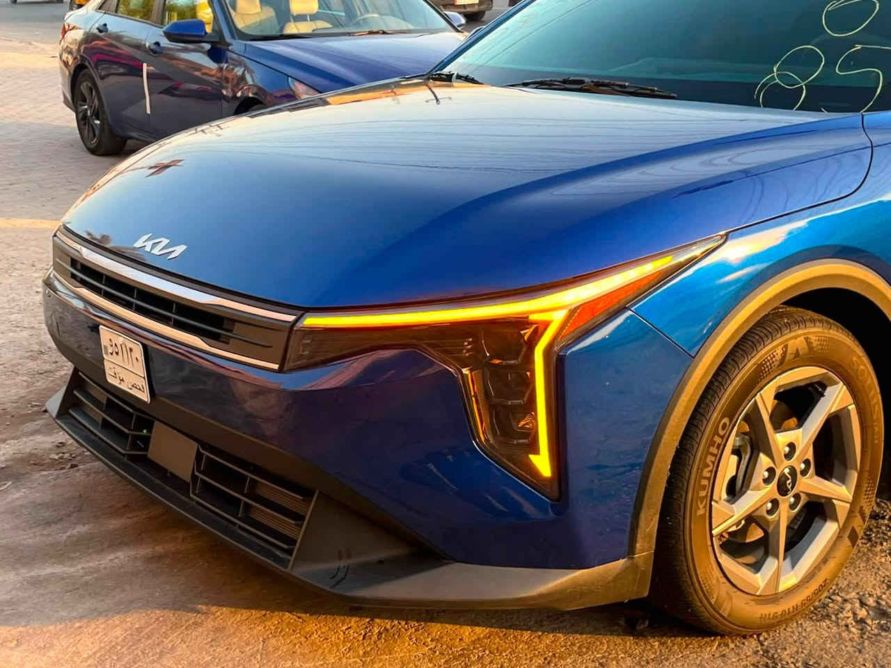 السلام عليكم كي فور موصفات LX بصمه شاشه متصل سايد بريك بصمه بدون رقم منفيس بسمي دخول جديد صار يومين السياره ماشيه 8 ميل عله حادثهه حادثهه ربع الباب السياره بدون شخوط بدون رصعات   فقط بدون ارباك سياره زيرو بعدها بريحه الشركه السعر المطلوب 167 وبيها مجال قليل رقمي ***********
