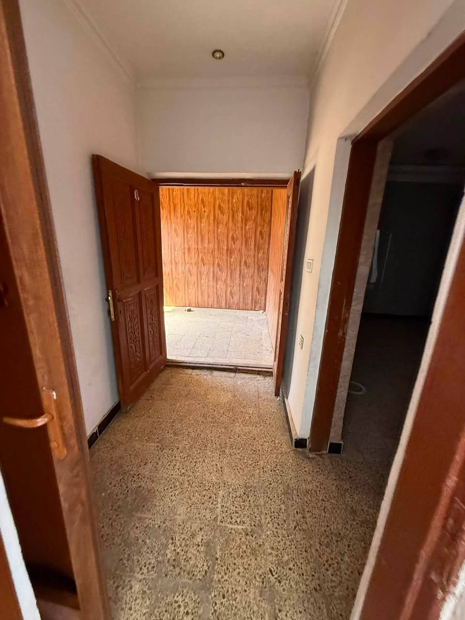 للايجار _في_السيدية

بيت مساحة200m

طابق واحد

📍السيدية مربع التصنيع

يحتوي على غرف نوم (3) وصالة ومطبخ وخدمات٢ 

كراج وحديقة 

قيمة الايجار:مليون 

للاستفسار/

رافدين الخير للوساطة العقارية في السيدية

السيدية_شارع العلوة_مجاور مطعم سماش 

***********
