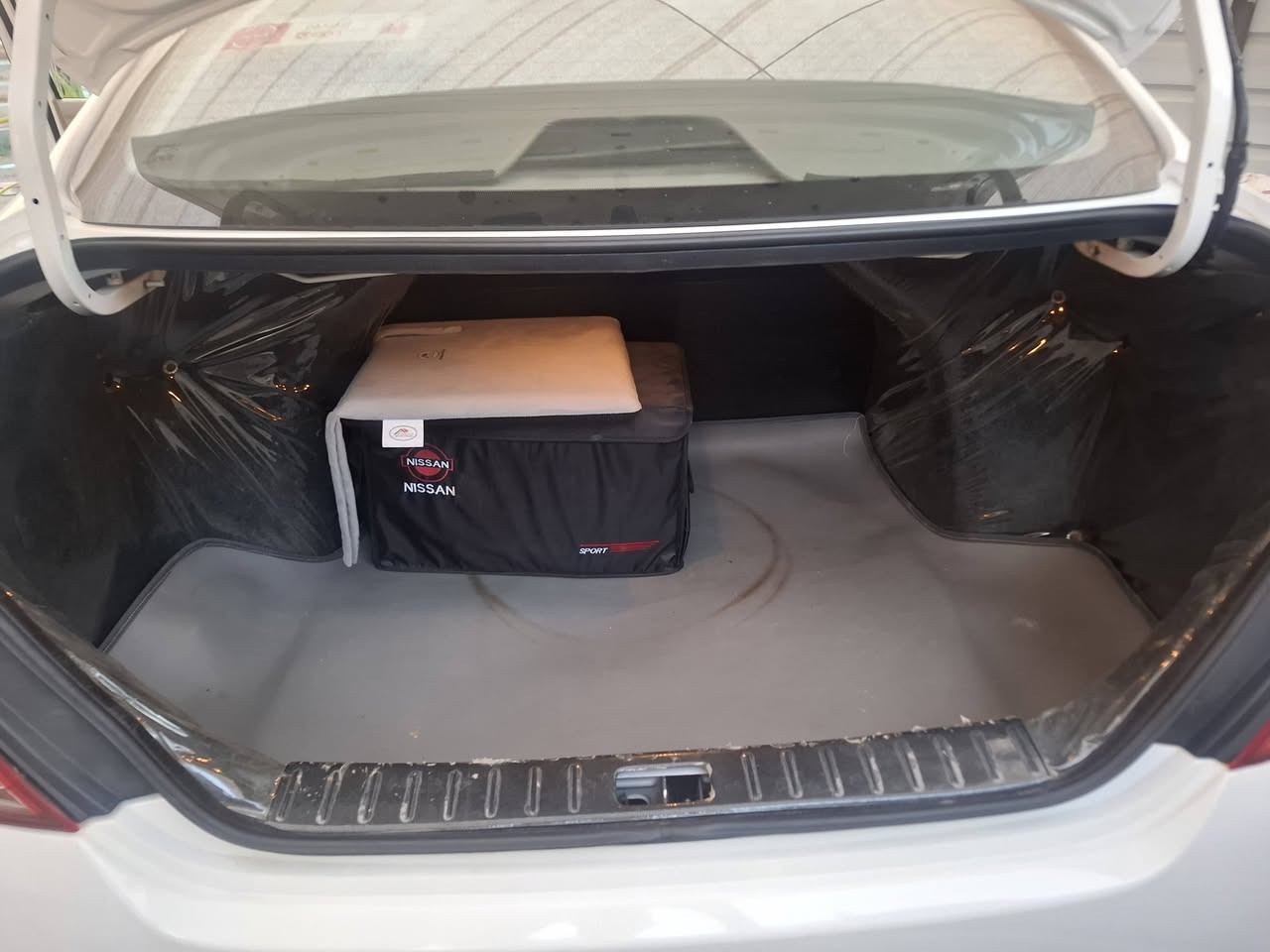 🚘 نيسان سني 2024هندي 
🚘 Nissan Sunny 2024
اليكم المواصفات :
* كفالة عامة (عدا جاملغ امامي الايسر)
* عداد المشي : 60الف 
* رقم بغداد استلام شركة 
*السنويه بسمنه 
*المكان كربلاء
*السعر120ورقه وقابل للتفاوض بمجال بسيط
سيارة مال بيت  بلعافيه الي ياخذه 
السيارة احلى من الصور 
كل نقص مابيه 
رقم الهاتف ***********
ايضايوجد واتساب 
تحياتي للجميع ربي يرزقكم جميعا
