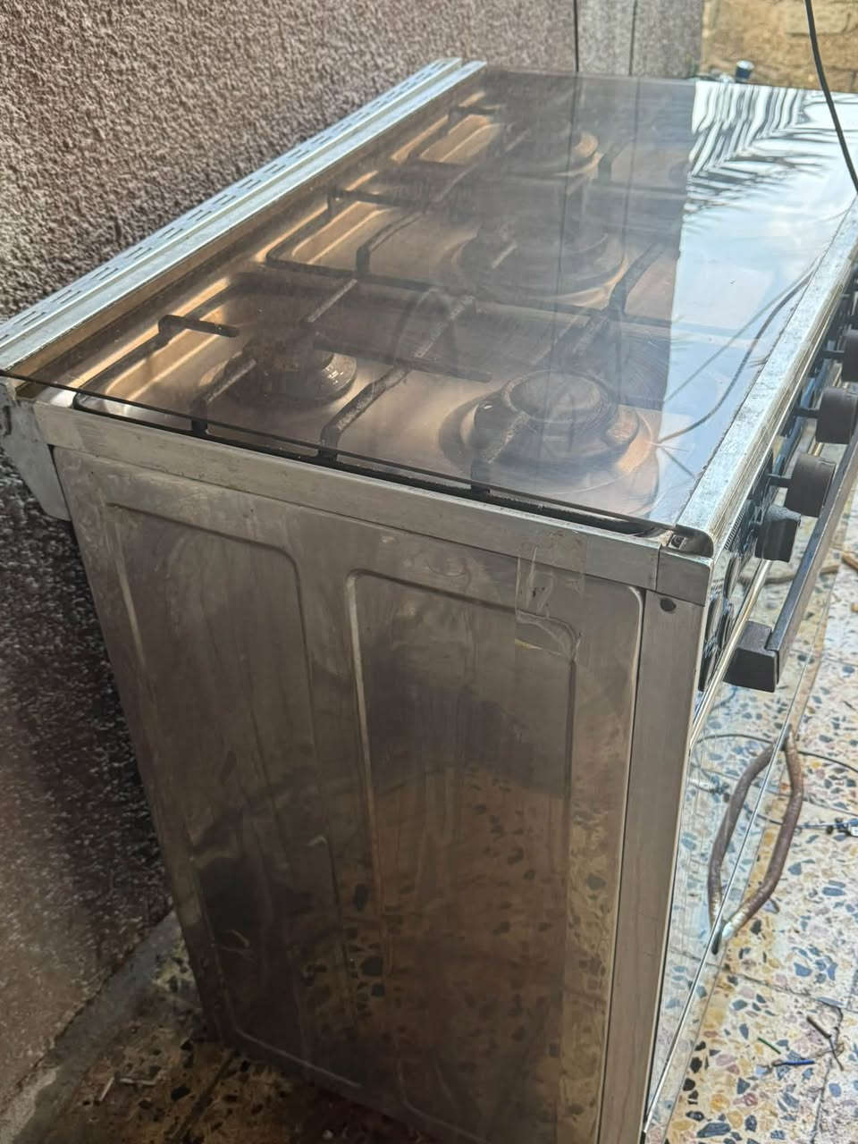 طباخ للبيع السعر 160 نضيف كله شغال الاستفسار ع رقم ***********
