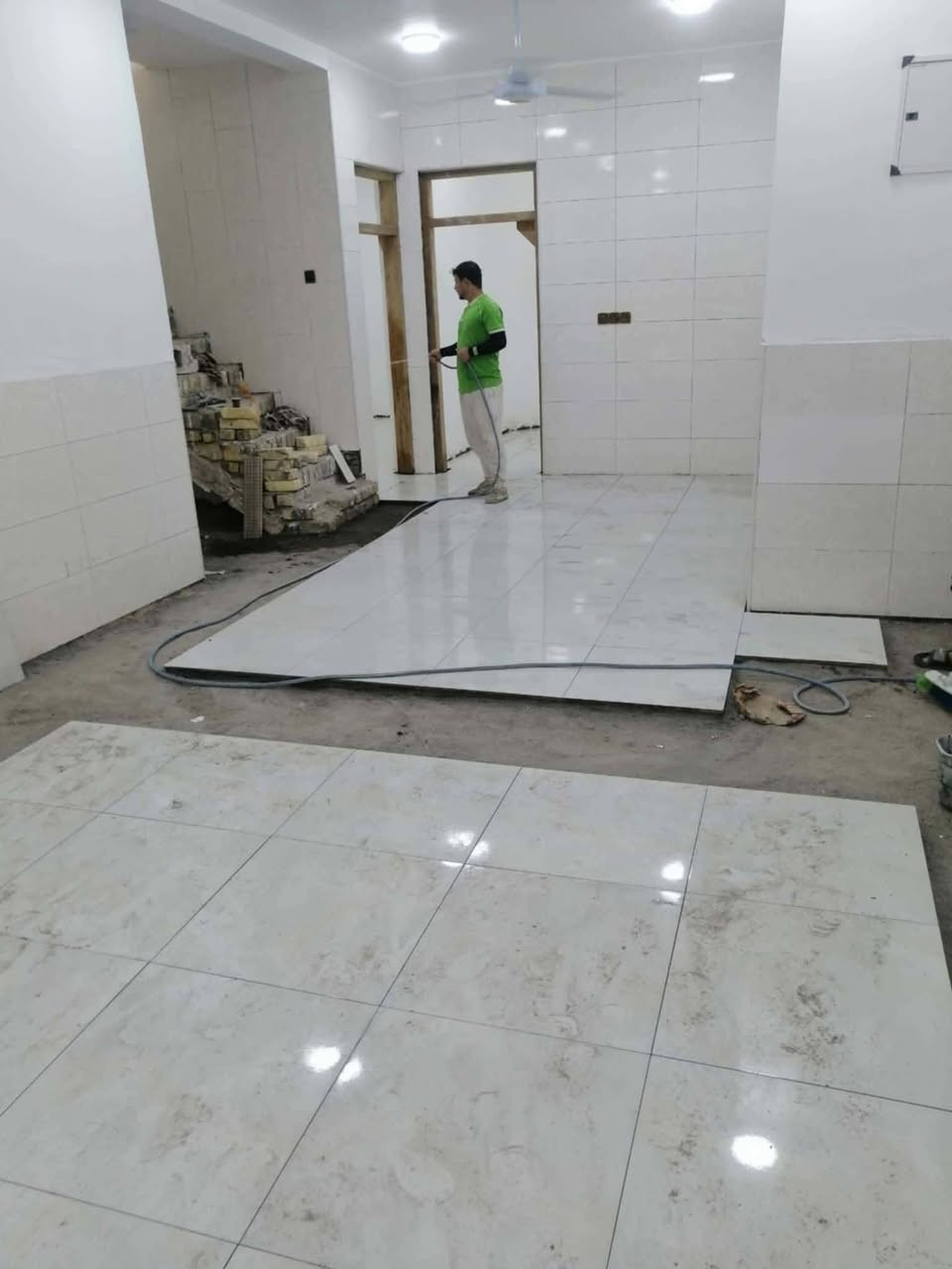 يالله
خلفه  جميع انواع السيراميك ولبورسلاين و لمرمر
ولكرانيت ولكاشي
   اسعار مناسبه جدا 
علمن العمل بشراف هندسي
متفرغ حالين ديوانية اتصل و تدلل 
*********** @
