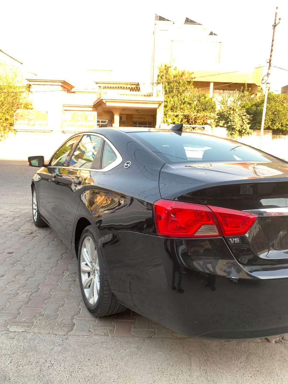 Chevorolet ipmala 2017 LT

کوردی
کۆد /527# 
مواسەفات / lt فولی بێ سلایت
مەکینە/ v6 3.5 کەپس 
ڕۆیشتن / 200.000km
بۆنیدی بۆیاغە و ۱ شوێن pdr بێ داخیلی   نەرمە تەزرەی هەیە 
ئێرباگ سوکان 
نرخی / 11000$  
ناونیشان / هەولێر
واتساپ /

***********
***********
***********

2G1105S30H9105754

عربی 
شوفرلیت ئیمبالا ۲۰۱۷ 
مواسفات/ lt فول بدون سلایت
محرك/ v6 3.5 کبس
رقم سنوی صاقط ۲۰۲٤
بوند صبغ  مكان pdr بدون داخل    حالوب خفیف 
ئیرباگ ستیرن

سعر / ۱۱۰ ورقە
عنوان / اربیل
واتساب/

***********
***********
*********** أربيل, العراق

نص مكتوب في الصور:
- #527