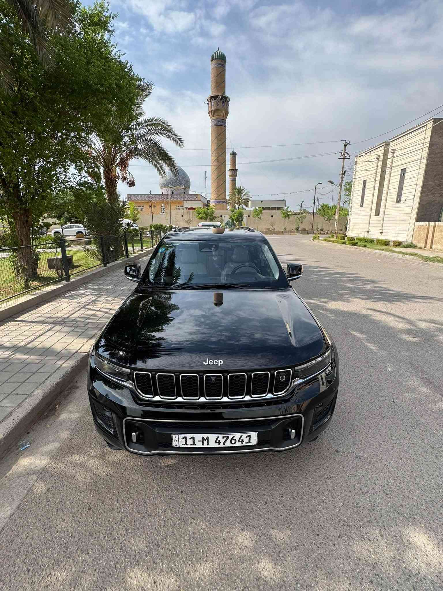 جيب اوفرلاند خليجي هارلم 2023

مواصفات Vip  ماشية 55كيلو متر
,  5 راكب 
بيهة جاملغ صبغ فقط باقي مكفول حسب السونار المرفق
رقم بغداد هزة كامل بسمي
المحرك: 3.6 لتر 6 أسطوانات (V6) 
نظام الدفع: رباعي 4X4 متطور
ناقل الحركة: اوتوماتيك 8 سرعات 

المواصفات: اوفرلاند 1/1
*نظام التعليق الهوائي (جكات)
*فتحة سقف بانوراما 
*الصندوق كهربائي بخاصية الفتح باستشعار القدم
*ويل قياس 21 انج
*داتا شو
*كاميرا رؤية ليلية
* شاشة عرض للراكب بقياس 10.1 انج
*شاشة التحكم الرئيسية لمس بنظام Uconnect 5 بقياس 10.1 انج مع نظام ملاحة
*شاشة القيادة الرقمية بقياس 10.25 انج
*رادار تفاعلي مع خاصية التوقف والانطلاق
*نقطة عمياء
*تحذير الخروج عن المسار
*نظام المحافظة على البقاء فى المسار
*خاصية المساعدة على التوجية فى التقاطعات لتفادى الحوادث
*حساسات امامية وخلفية
*كاميرات 360 للرؤية المحيطية
*المرآة الداخلية مزودة بشاشة لعرض الكاميرا الخلفية
*مانع تصادم امامي وخلفي
*نظام القيادة شبه الذاتية
*مقصورة الركاب من الجلد الفاخر
*المقاعد الأمامية تدليك (مساج) 
*المقاعد الامامية والخلفية مبردة ومدفئة
*المقاعد الأمامية كهربائية وذاكرة
*ستائر لنوافذ للصف الثاني 
* انارة محيطية متعددة الالوان
*ابل كار بلاى و اندرويد اوتو لاسلكي
* نظام صوتي فاخر 19 سماعات من ماكنتوش
* نظام اوامر وتحكم صوتي
*نظام التشغيل عن بُعد
*مصابيح أمامية أوتوماتيكية مع مصابيح نهارية وكشافات ضباب LED 
*نظام التحكم التلقائي في الضوء العالى
*دواسات جانبية
*مرايا خارجية قابلة للطي كهربائيًا مدفئة
*شاحن هاتف لاسلكي
*وسائد هوائية أمامية وجانبية وخلفية. 
برده صندوق  الرقم ***********
السعر 355 ورقة وبي مجال 
المكان السيديةحي العلام
