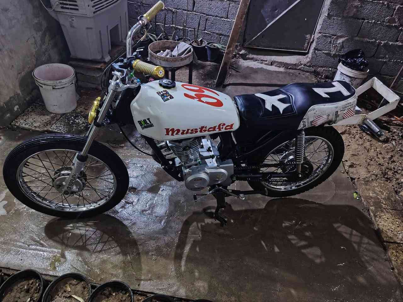 البيع كلك  هاذة  رقمي*********** بي وات ساب ما وتواجد فيس  سعر 300
