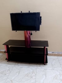ميز • تلفزيون