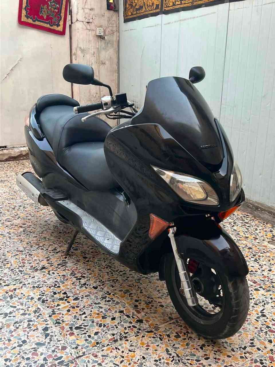 فورزه بصمه 0️⃣ 9️⃣ كرستال
جاهزه دراجه مكينه ناعمه 
كهربائيات كلهه شغاله شلعه ومعدل
مكاني بغداد *********** السعر مليون وميه

