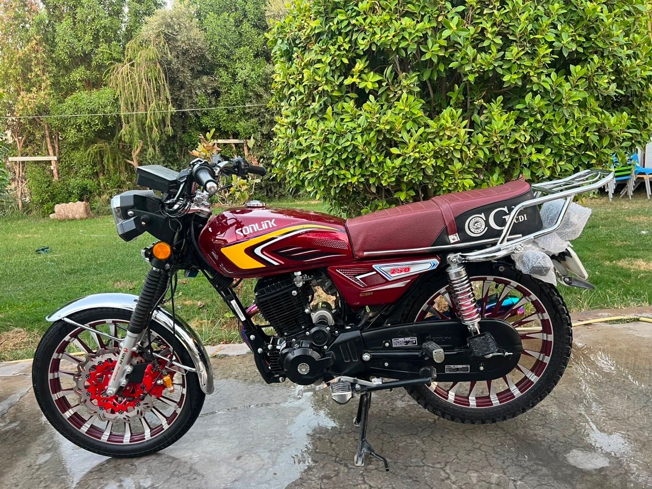 سولنك 2025
ضاغظه وزنجيل250cc
محرك اسود
السعر ١١٥٠
العنوان ديالى دلي عباس
ملاحظه الدشبول طافي فقط
الرقم ***********
