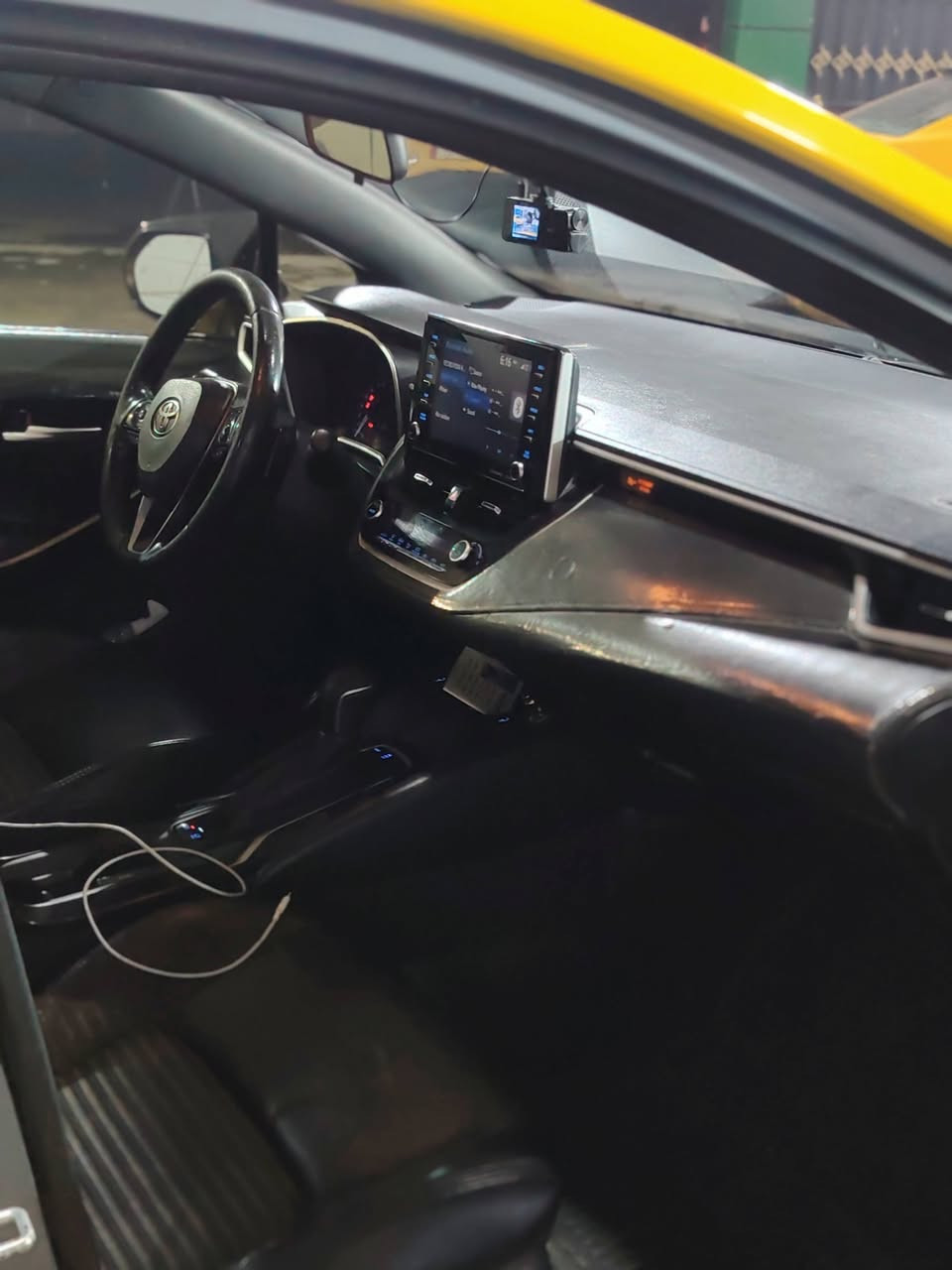 🚘 للبيع تويوتا كورولا 2020 XSE
🔸 اللون: برتقالي
🔸 الممشى: 246 ألف كم
🔸 وارد أمريكي 🇺🇸
🔸 محرك 2.0 لتر بنزين
🔸 4 سلندر – 169 حصان
🔸 قير CVT٧
🔸 فتحة سقف كهربائية ☀️
🔸 مقاعد جلد SofTex أصلية
🔸 تدفئة بالمقاعد الأمامية 🔥
🔸 كرسي السائق كهربائي
🔸 رادار أمامي
🔸 مثبت سرعة راداري
🔸 تحذير مغادرة المسار
🔸 نظام تفادي التصادم
🔸 مراقبة النقطة العمياء
🔸 كاميرا خلفية
🔸 شاشة 8 إنچ
🔸 Apple CarPlay
🔸 تحكم بالمقود
🔸 تشغيل بصمة + زر تشغيل
🔸 تواير جدد 🛞
🔸 الحالة: جيدة جداً
🔸 بيها حادث، أجزاء بسيطة

📍 المكان: كركوك

📞 للاستفسار عن السعر:
***********
