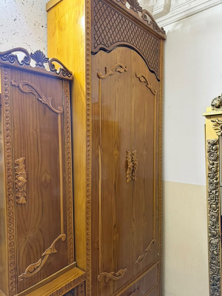 غرفه اخشاب للبيع مستعمله سنة خشب ثقيل
للستفسار واتساب او اتصل
‏***********
