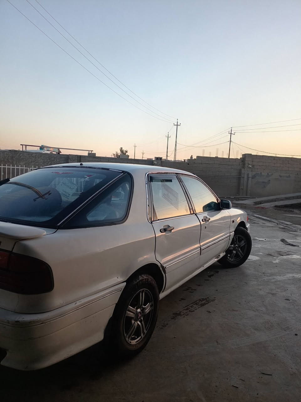 السلام عليكم  مسبوشي كلنت للبيع  رقم بغداد دولي سنويه ل 28 تايرات نضاف كهربائيات كلهه شغاله صدر نضيف  كير محرك شرط  تبريد تدفهه كله شغاله  داخله نضيف مكان ديالى جلولاء  السعر اتصل على رقم ***********
