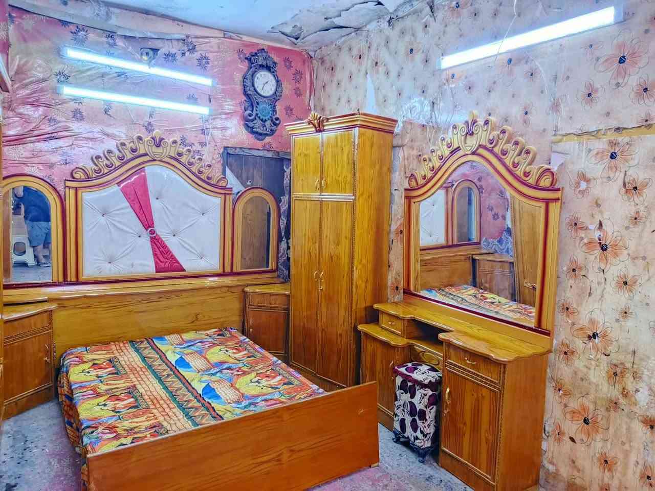 غرفه اخشاب للبيع ست ابواب ملحق نضيف صاج داخل وخارج زاويه كنتوريه السعر 650 الاتصال على الرقم *********** بغداد متواجد واتساب وعندي توصيل بكروه
