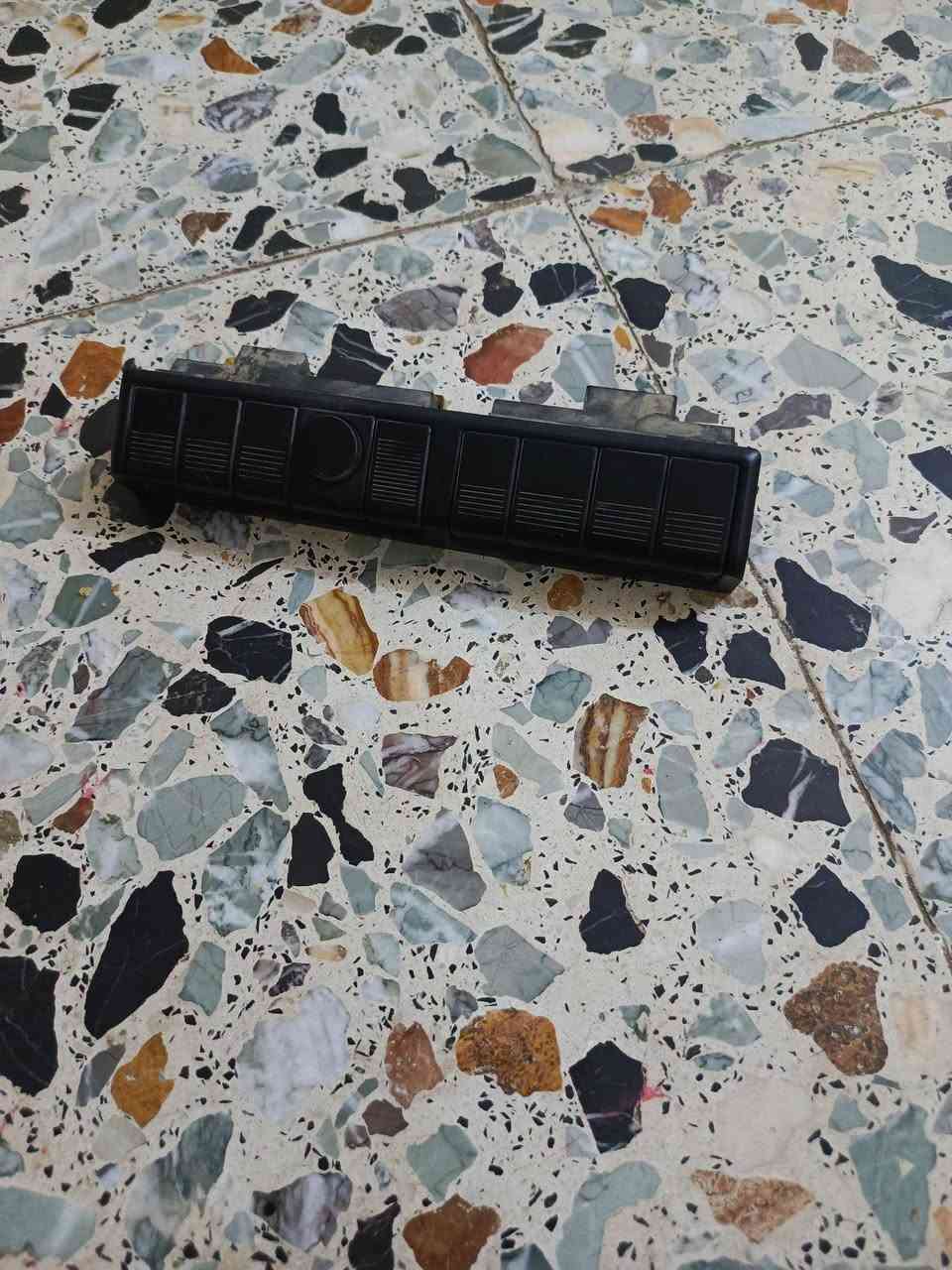 سلام عليكم بيانو مال هارتوب للبيع شغال...مال حاويه...***********

