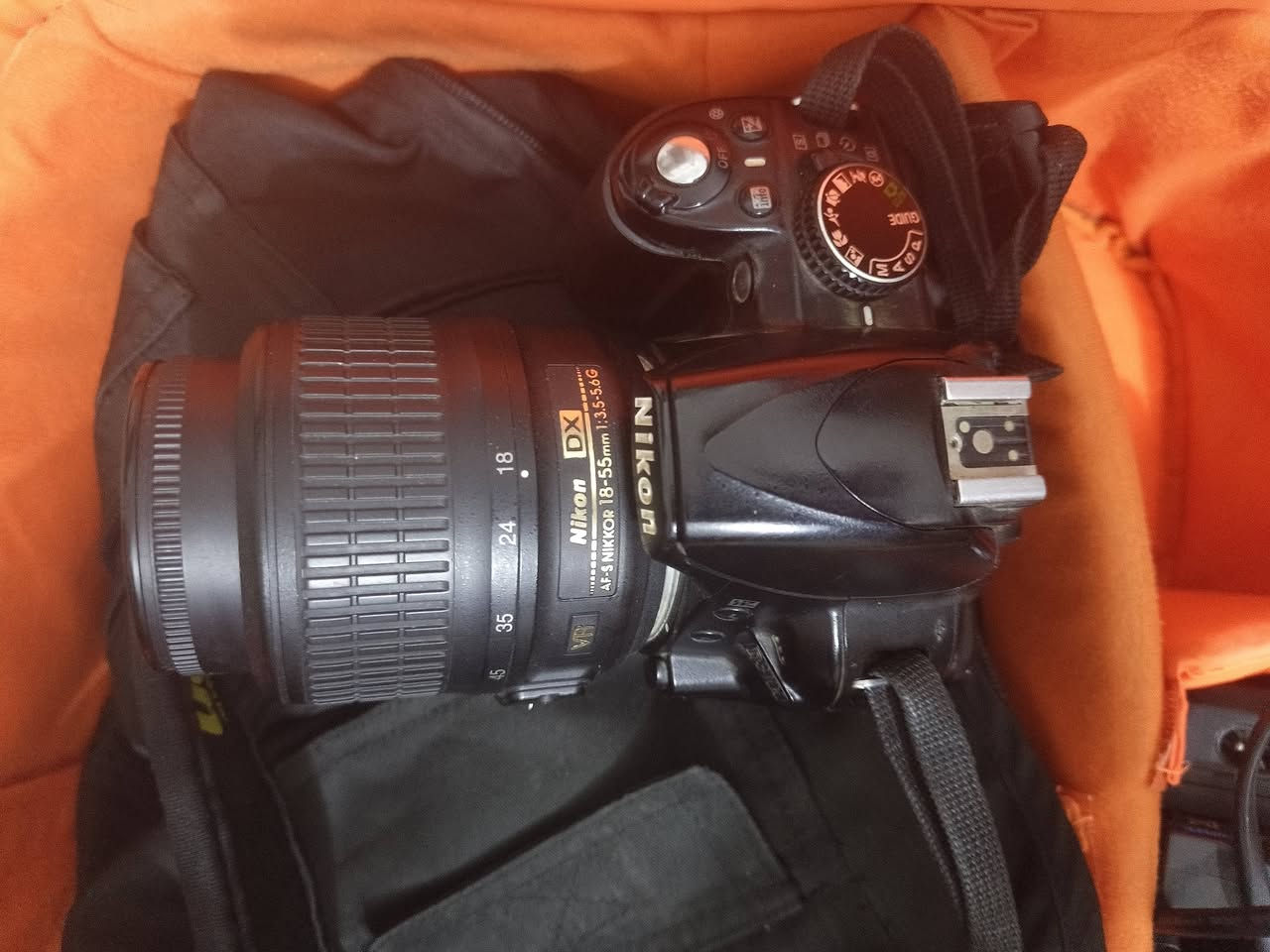 نيكون D3100 • عدسة 18-55 • بدل بايفون