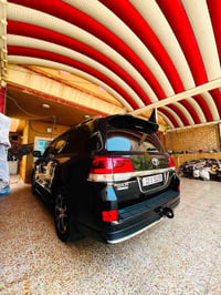 لاندكروزر 2019ساز V8 ماشية135الف استفسار 07732081085