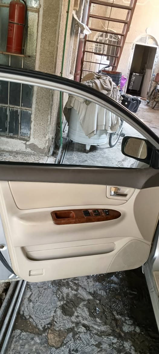 سلام عليكم سياره بي واي دي للبيع محرك 1600الون رصاصي صبغ عام جمالي تخم تايرجديدكهربائيات شغاله تبريد شغال بيهه طخه بلجاملق الخلفي يسره داخل سياره نظيف سعرهه 53بيهه مجال بسيط اتصل ع هاذه رقم ***********
