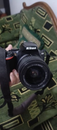 من رخصة الادمن يوجد كاميرا للبيع النوع Nikon 5600 الملحقات :   حقيبة +...