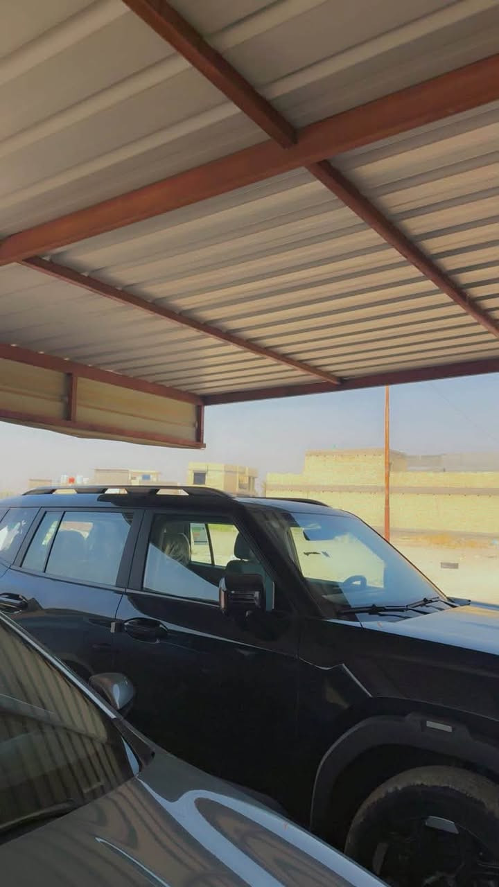 – JETOUR T1 2026  -     فئة Comfort 2.0L 8AT
•   🛣️  المسافة المقطوعة11500قابل للزياده

------------------------------------------------------------

✅ المواصفات :

• القير: 8 سرعات أوتوماتيكية 8AT

• نظام الدفع: دفع أمامي

• القوة الحصانية: 254 حصان

• العزم: 390 نيوتن.م

• استهلاك الوقود: 8.1 لتر لكل 100 كم

• كاميرات محيطية 360°

• نظام مراقبة النقطة العمياء

• حساسات اصطفاف كاملة

• نظام المراعي للوقوف الأوتوماتيكي (Autohold)

• نظام التحكم بنزول المنحدرات

• نظام مساعد لصعود المرتفعات

• نظام مكابح مانعة للانغلاق ABS

• نظام التحكم بالثبات ESC

• وسائد هوائية أمامية وجانبية

• رنجات ألمنيوم قياس 19 إنش

• شاشة وسطية قياس 12.8 إنش

• شاشة عدادات رقمية قياس 10.25 إنش

• دعم أبل كاربلاي وأندرويد أوتو

• مثبت سرعة

• مقصورة جلد فاخر

• المقاعد الأمامية كهربائية

• تهوية  للمقاعد الأمامية

• الإضاءة الأمامية والخلفية LED

• صندوق كهربائي بلمسة

• شاحن هاتف لاسلكي

• وضعيات قيادة متعددة

• نظام الدخول الذكي (بصمة)

• مسند يد (كونسول) أمامي

• فلتر تنقية هواء N95

• نظام مراقبة ضغط الإطارات

🛠️ الضمان

• الضمان الأساسي: 6 سنوات + عداد كم مفتوح

• ضمان المحرك: 10 سنوات أو 1,000,000 كم

سعر 33 مليون

الاستفسار ***********
